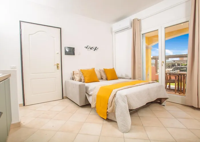 Apartman Toro Flat Iii 15' Palau, Private Garden & Free Parking *